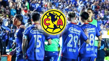 Jugadores de Cruz Azul festejando gol  (Fuente: Sporting News)