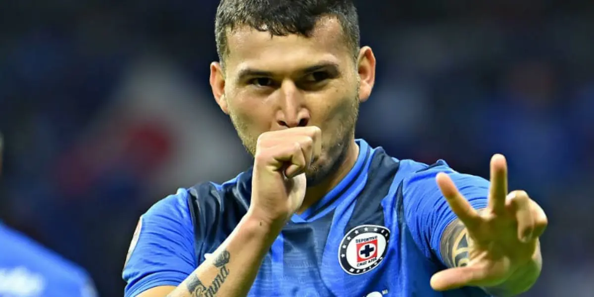 Ambos jugadores de Cruz Azul están lesionados y el paraguayo le mando un mensaje de apoyo al mexicano