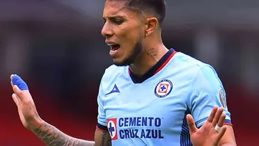 Carlos Salcedo en Cruz Azul (Fuente: Marca)