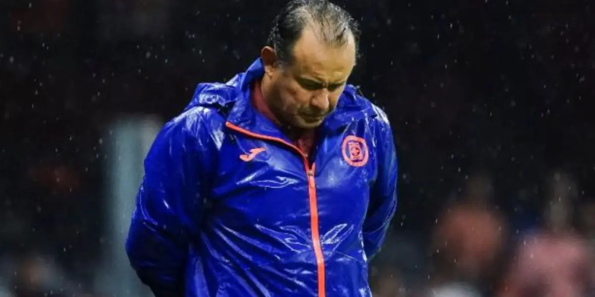 Cruz Azul ya comunicó de forma oficial la destitución de Juan Reynoso como técnico 