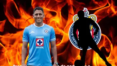 Luis Romo vistiendo la jersey de Cruz Azul, jugador oculto, escudo de Chivas/La Máquina Celeste