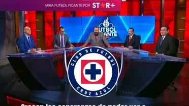 Mesa de Fútbol Picante y el logo de cruz Azul/FOTO La Máquina Celeste/ESPN