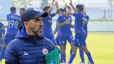 Vicente Sánchez con el equipo sub-23 de Cruz Azul/La Máquina Celeste