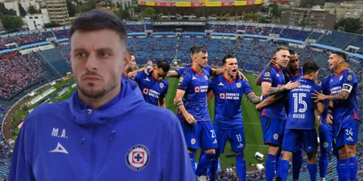 Anselmi con el equipo de Cruz Azul en el Estadio Azul/La Máquina Celeste