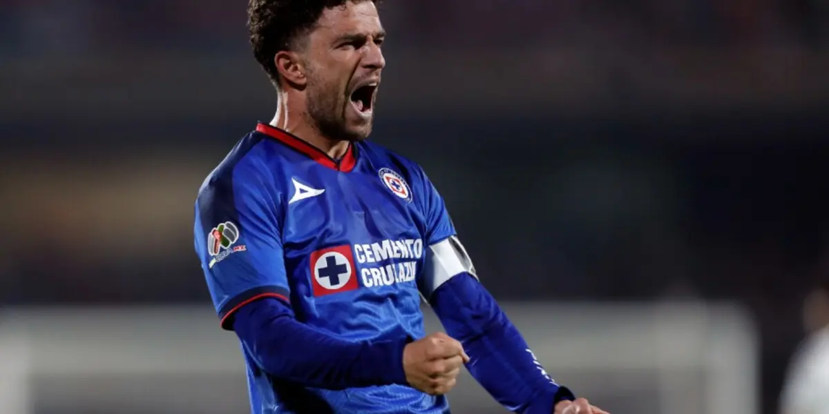 Ignacio Rivero celebra gol del combinado de Cruz Azul, ante los Pumas / Mexsports 