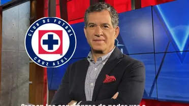 Javier Alarcón con el escudo de Cruz Azul/La Máquina Celeste