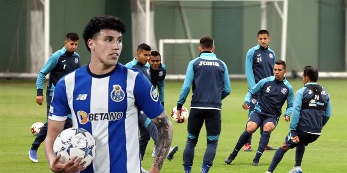 Jorge Sánchez entrenando con el equipo de Cruz Azul/La Máquina Celeste