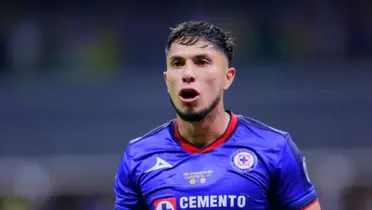 Salcedo salió de Cruz Azul de manera extraña / Foto: 90min